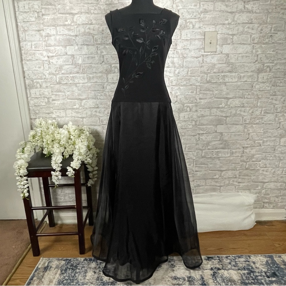 Tadashi Shoji Vintage Black Nylon Sleeveless Gown (RARE) Size 4
